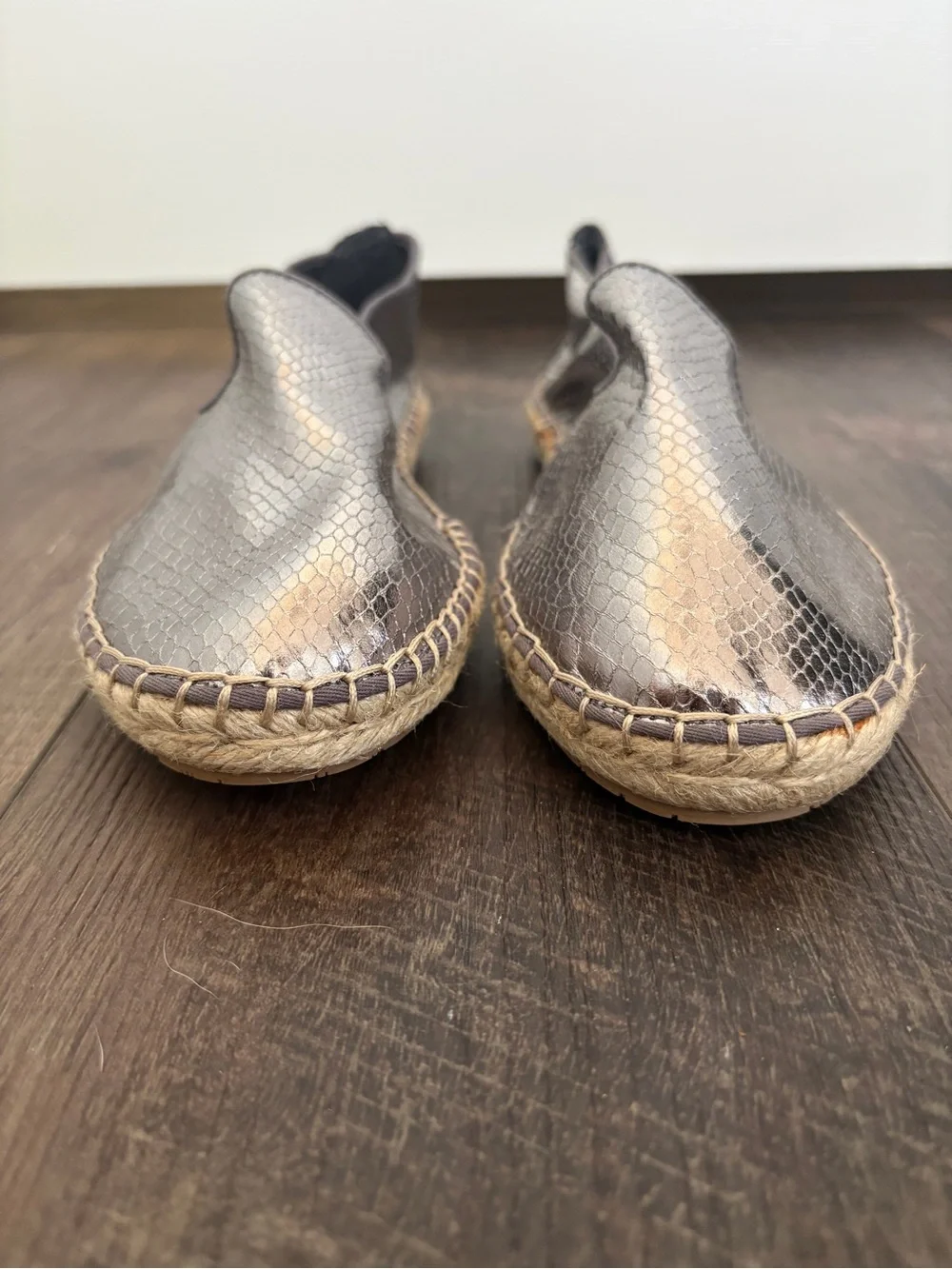 Dolce Vita Metallic Snake Print Embossed Espadrille Shoes NWOT